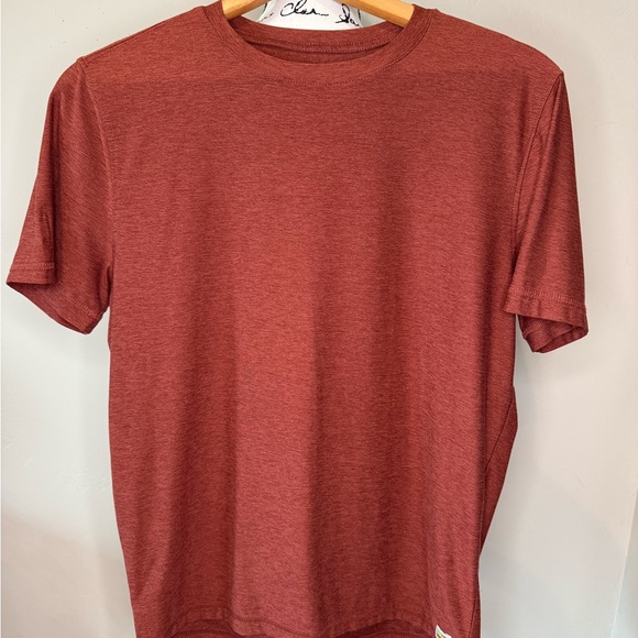 Vuori MEN’S Strato Tech T-Shirt, Size Small, Color: Red Clay Heather - Picture 2 of 5